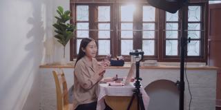 亚洲女性美容博客广播一个视频作为化妆师