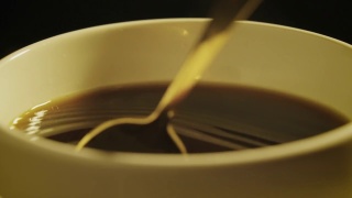 慢动作搅拌咖啡杯视频素材模板下载
