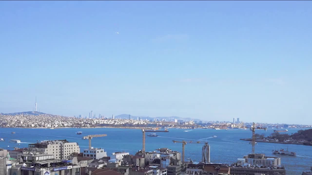 https://www.istockphoto.com/video/istanbul-bosphorus-time-lapse-stock-video-gm1291356848-386487456