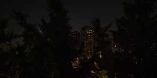 夜深时分，照亮了南京市内现代化公寓小区，行走4k中国全景