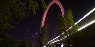 夜间灯光照亮南京著名国际青年文化中心滨江大桥全景4k中国