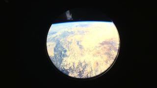 行星地球，从国际空间站的窗口观看视频素材模板下载