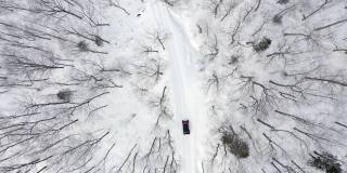 鸟瞰图的越野车在冬季，劳伦特，魁北克，加拿大