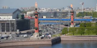 瓦西里耶夫斯基岛吐斯特雷卡与玫瑰柱与火在圣彼得堡