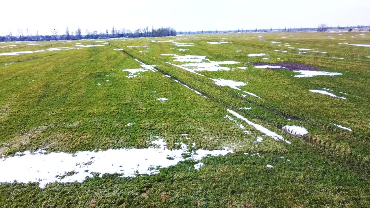 春季施肥，冬小麦田，雪岛