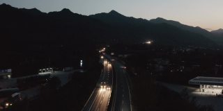 高速公路的无人机视图