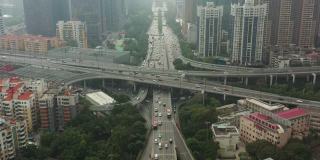 晴朗的雾霾广州市中心交通街道航拍全景4k中国