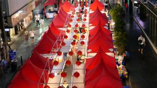 曼谷的街头小吃和中国新年庆祝活动视频素材模板下载