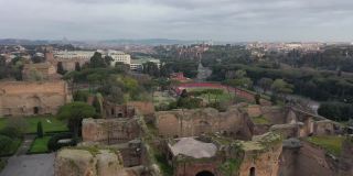 卡拉卡拉浴场，古罗马公共温泉的遗迹。