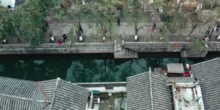 中国苏州平江历史街区的无人机视图。