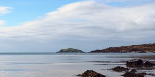 苏格兰大陆海岸外的一个小岛