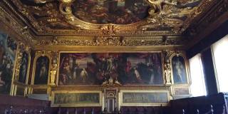 意大利房屋墙壁上的壁画，意大利宫殿天花板上的灰泥模子