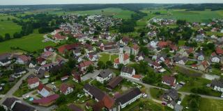这个村庄的鸟瞰图Altenmünster在巴伐利亚