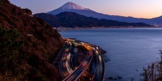 从Satta Pass拍摄的富士山黎明时的延时视频
