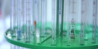 在制药实验室测量试管用于研究、实验、诊断的设备
