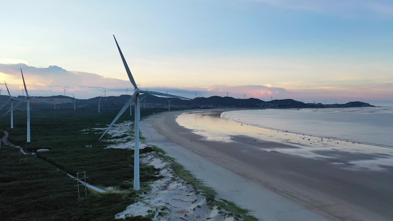 整合风力发电场和海滩防护林