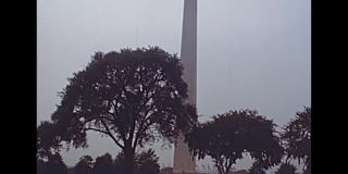 华盛顿纪念碑在国家广场