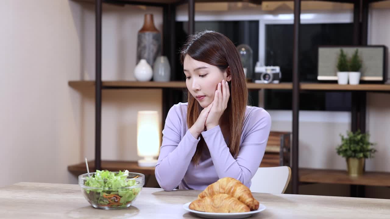 亚洲女性不喜欢吃蔬菜。