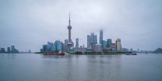 时光流逝江边上海商务区的包景