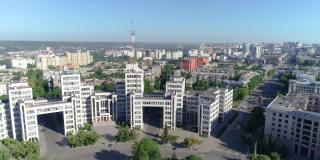 从空中俯瞰哈尔科夫的主要广场。哈尔科夫中心的无人机