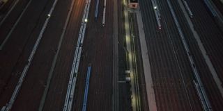 高铁夜景鸟瞰图