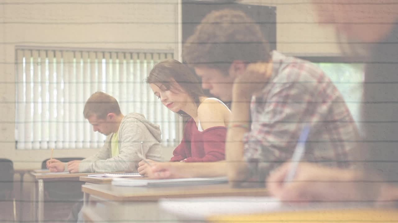 学校概念图标在白色的横线纸上与亚洲女学生在大学学习