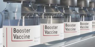 工厂生产线上的加强疫苗剂量