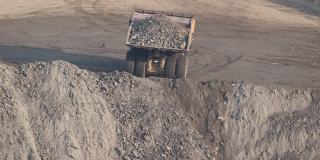 山顶煤矿重型设备