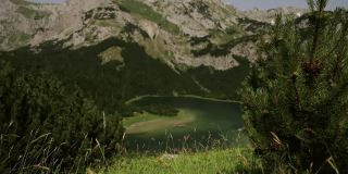 黑山的心形特诺瓦克湖