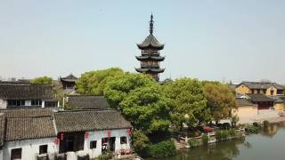 中国南浔古镇沿河的古老民居视频素材模板下载