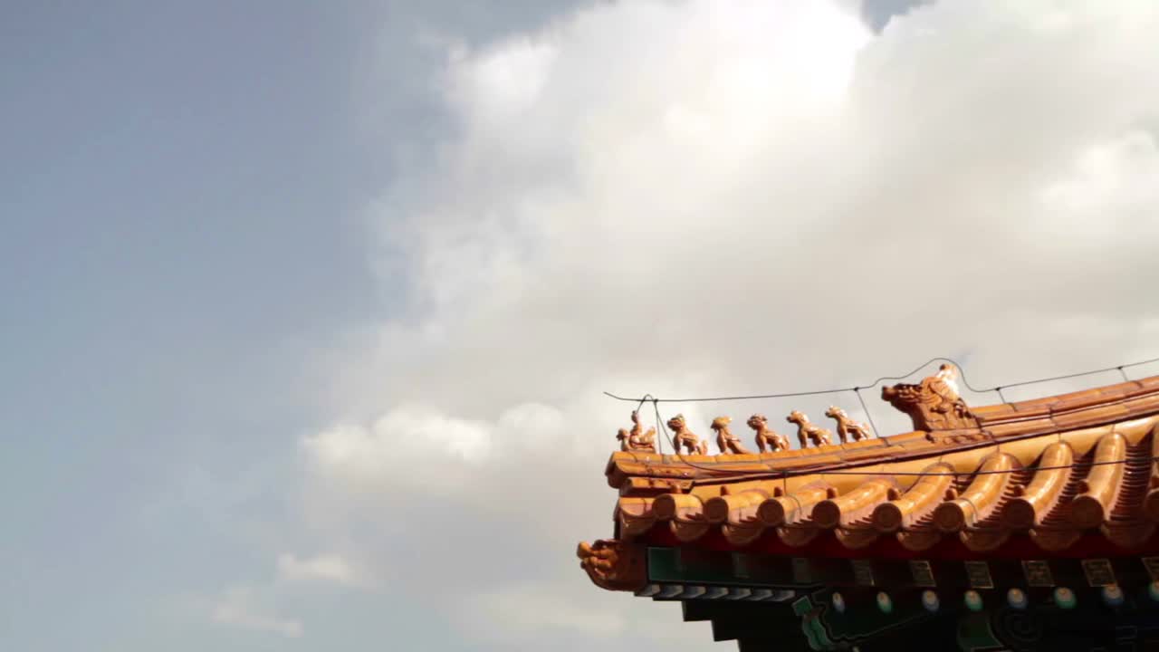 中国北京紫禁城古代建筑的屋顶雕塑