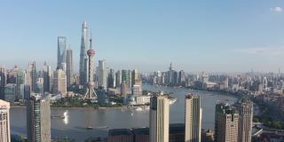 无人机拍摄:上海外滩的4K鸟瞰。