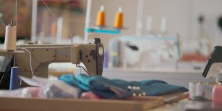 空裁缝工作室工作场所时装设计教室车间电动缝纫机没有人