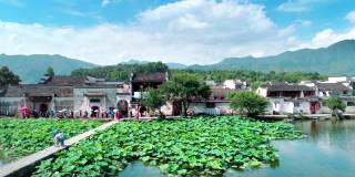 中国古村落(宏村)鸟瞰图，晴天。