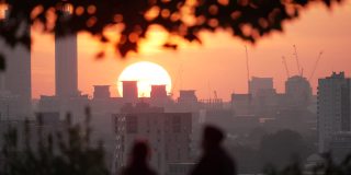 伦敦摩天大楼上的日落是这个系列的一部分