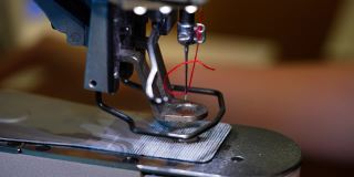 工厂的工业缝纫机。缝纫机及缝纫配件的详细资料