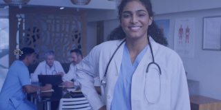 笑靥亚洲女医生与会诊医生群的媒体偶像网络动画