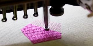 在工作室或织布厂的缝纫机上的针