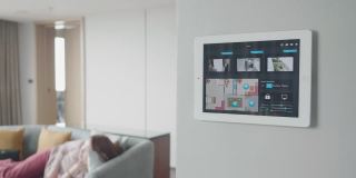 一个概念性的展示智能家居和家庭自动化控制器在现代移动应用