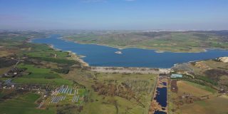 Sazlıdere大坝湖，满足伊斯坦布尔市的用水需求。Sazlıdere， İstanbul，土耳其，4K分辨率