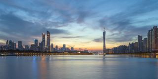 T/L MS广州城市天际线时间推移在日出时间。中国广东省广州市