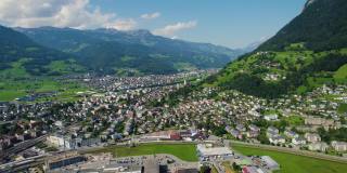 俯瞰瑞士萨尔甘斯市