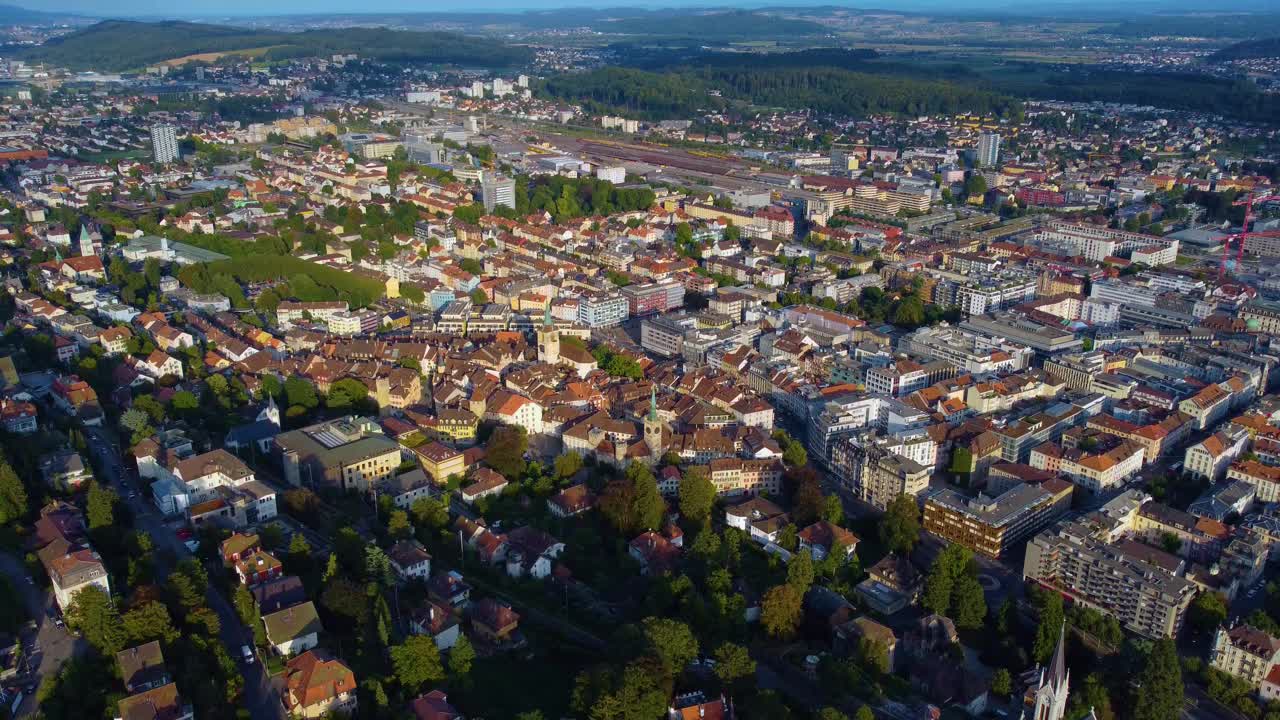 俯瞰瑞士Biel/Bienne市
