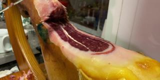 塞拉诺伊比利亚火腿的Lleg也被称为西班牙的Pata Negra。西班牙的食物