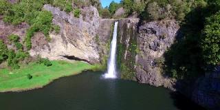 纽西兰奥克兰的胡奴亚瀑布