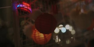 元宵节，各种颜色的路边灯笼，中国传统节日，亚洲文化