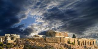 希腊雅典的帕台农神庙，秋天的云彩