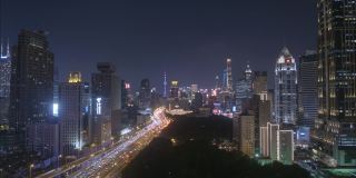 夜景中的上海市中心摩天大楼