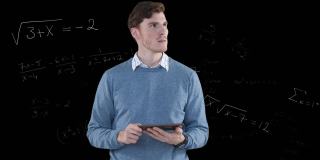 动画的白人男性教师使用平板电脑的数学方程