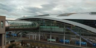 都柏林-日落时国际机场的概述